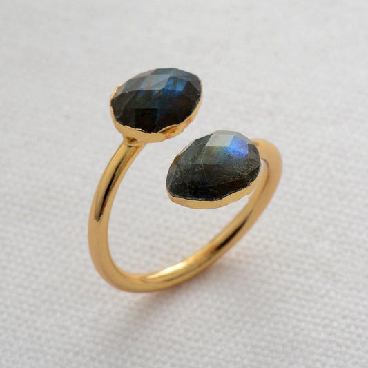 Two-stone adjustable ring in natural Labradorites | Bague | healing, jewelry, Labradorite, meditation, ring | Guided Meditation