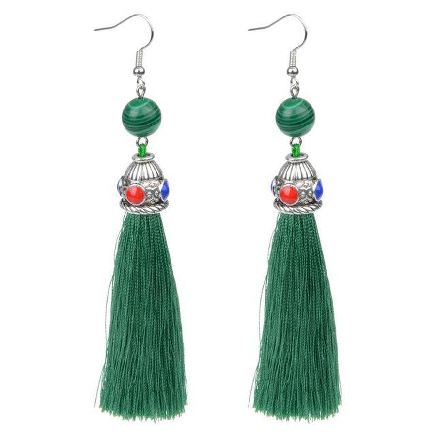Pompom earrings with natural stones