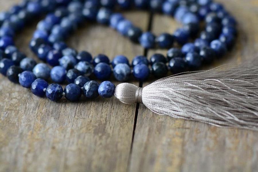 Mala "Understanding and Knowledge" in Sodalite beads | Mala bouddhiste | bead, Knowledge, Malas, Malas bouddhiste, OCU1, Sodalite, Understanding | Guided Meditation