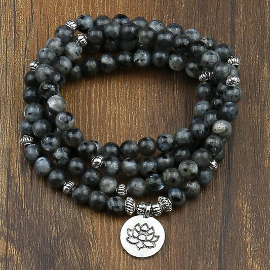 Meditation mala in black agate beads and "Lotus Flower" charm | Mala bouddhiste | bead, black agate, Lotus Flower, Malas, Malas bouddhiste, meditation, OCU1 | Guided Meditation